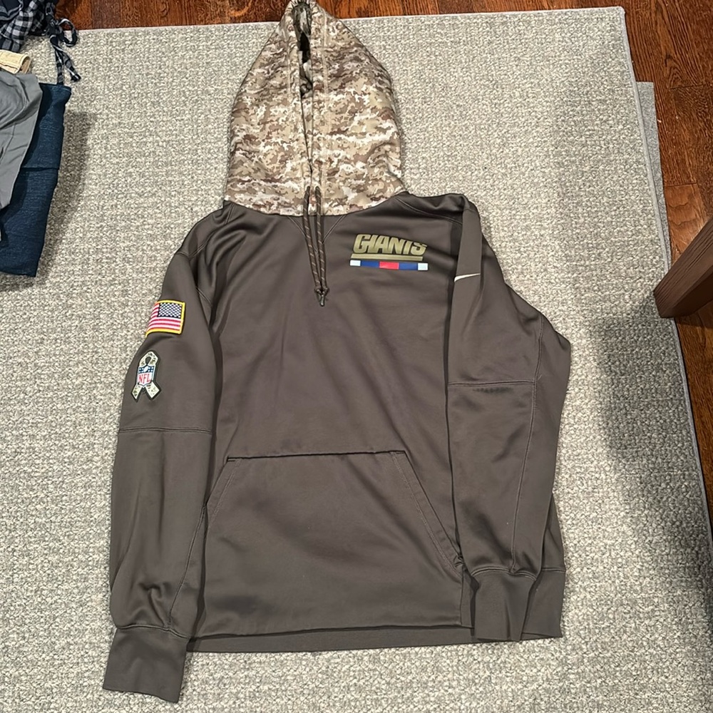 New York Giants salute to Service Sweatshirt